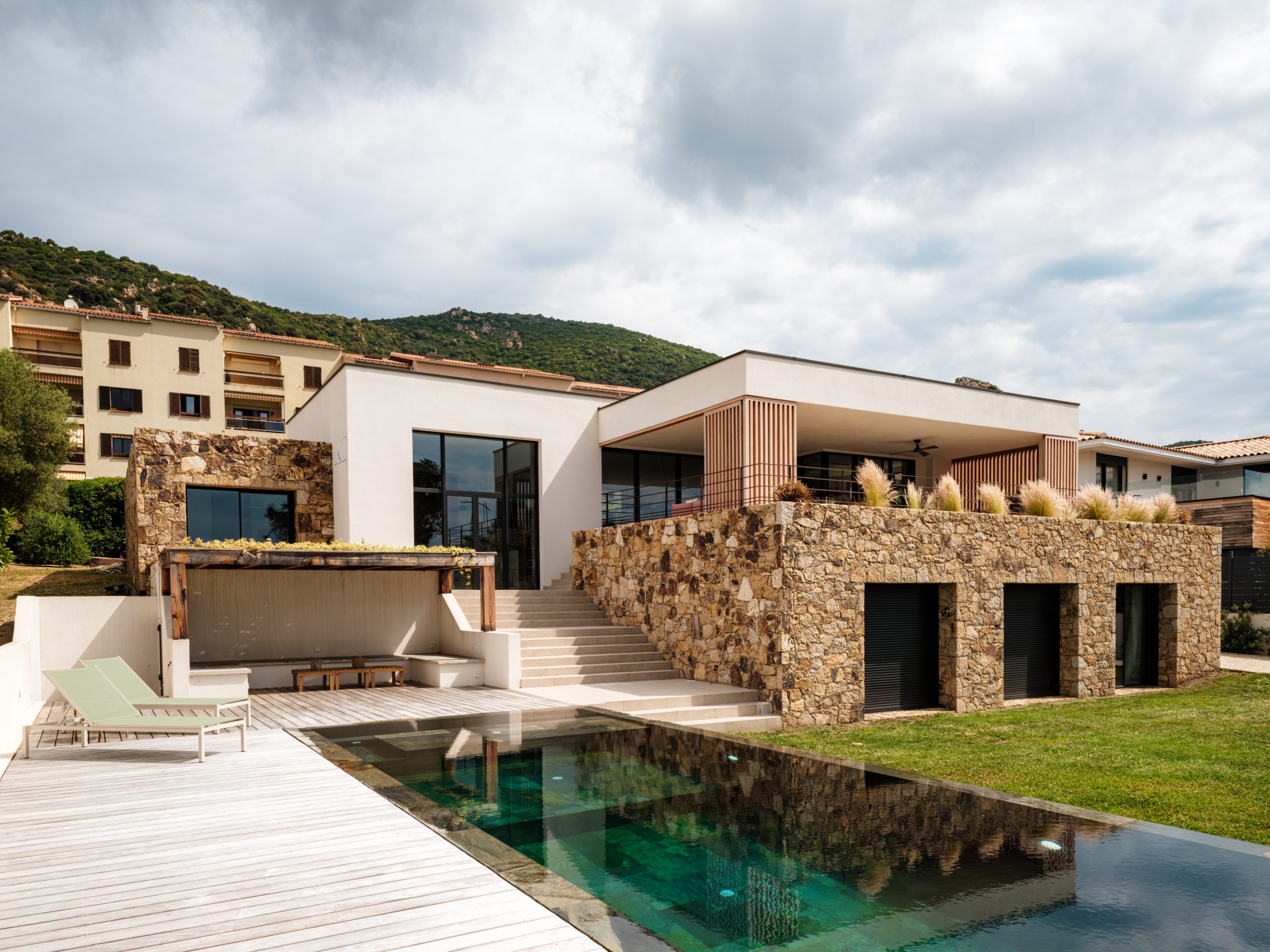 Construction de la Halle des Sports à Ajaccio
